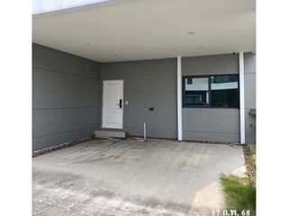 For sale 1 Beds house in Don Mueang, Bangkok