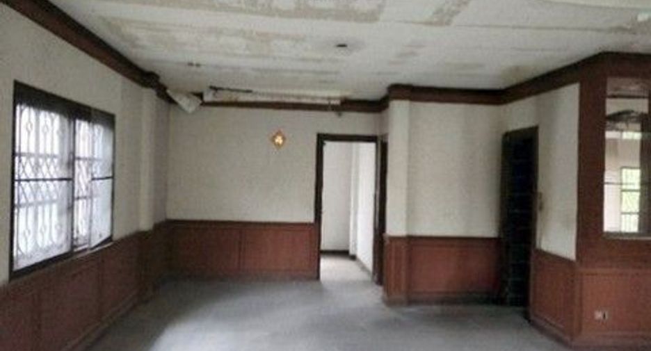 Haus zum Kauf mit 1 Zimmer in Bang Khae, Bangkok