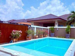 Villa zur Miete und zum Kauf mit 3 Zimmer in Bang Lamung, Chonburi