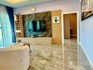 Villa zur Miete und zum Kauf mit 3 Zimmer in Bang Lamung, Chonburi