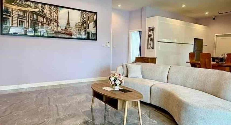 Villa zur Miete und zum Kauf mit 3 Zimmer in Bang Lamung, Chonburi