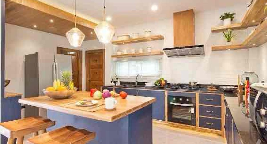 For rent 5 bedrooms villa in Bang Lamung, Chonburi