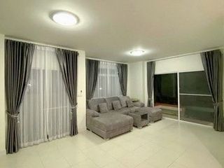 For rent 3 bedrooms house in Khan Na Yao, Bangkok