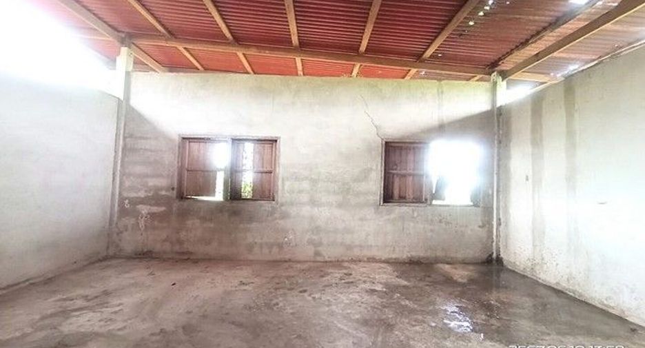 À vendre 2 chambres maison à At Samat, Roi Et