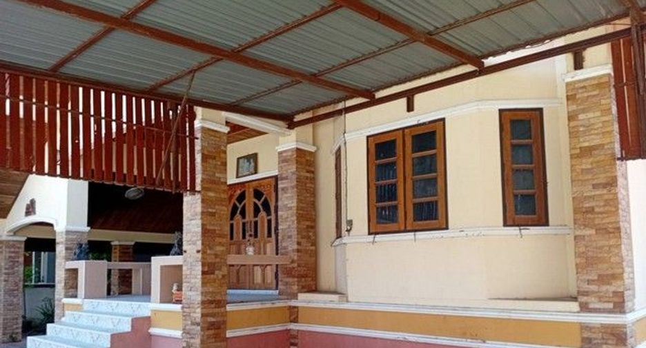 Casa en venta de 3 habitaciones en At Samat, Roi Et
