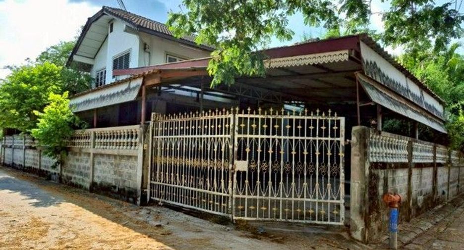 Casa en venta de 3 habitaciones en At Samat, Roi Et