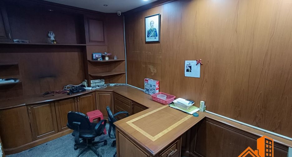 Продажа 3 спальни торговое помещение в Khlong Luang, Патумтани