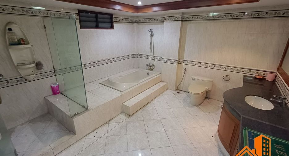 Продажа 3 спальни торговое помещение в Khlong Luang, Патумтани