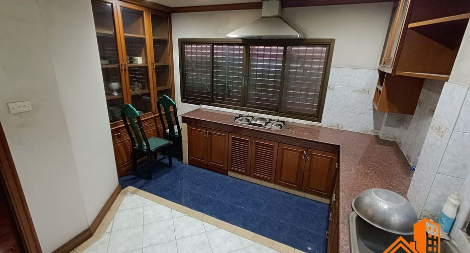 Продажа 3 спальни торговое помещение в Khlong Luang, Патумтани
