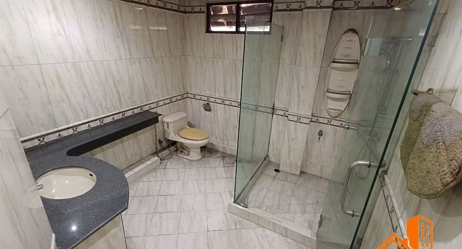 Продажа 3 спальни торговое помещение в Khlong Luang, Патумтани