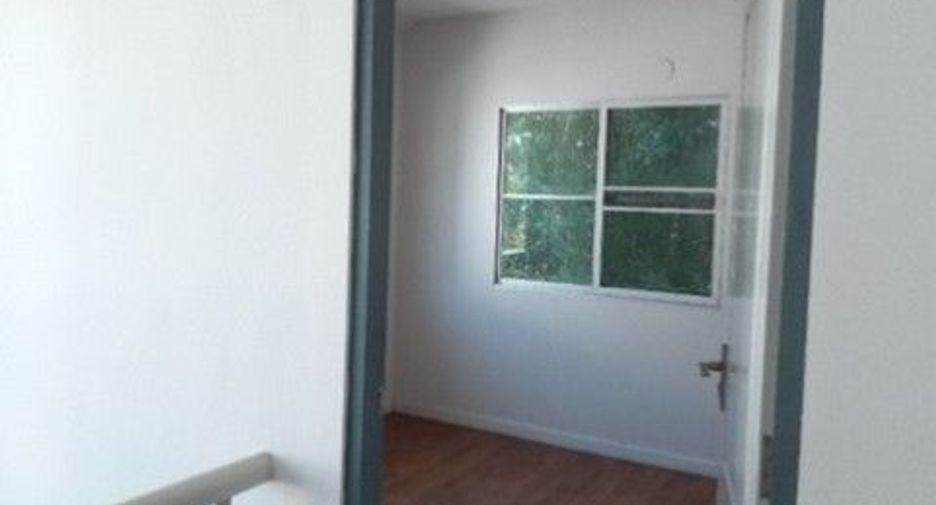 Casa en venta de 1 habitaciones en Thung Khru, Bangkok