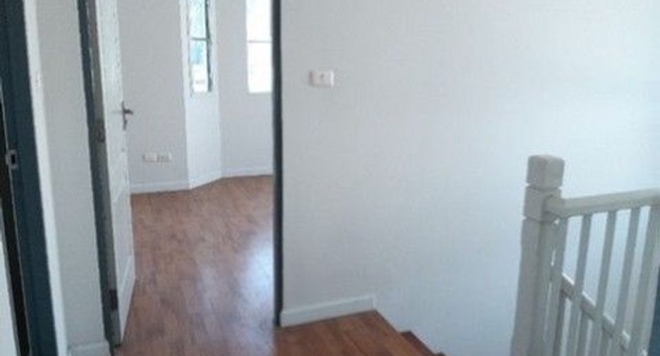 Casa en venta de 1 habitaciones en Thung Khru, Bangkok