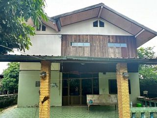 Casa en venta de 3 habitaciones en At Samat, Roi Et