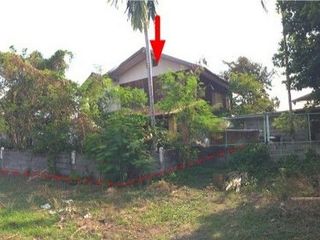 Casa en venta de 3 habitaciones en At Samat, Roi Et