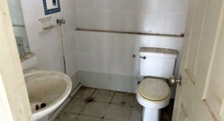 Продажа 1 кровать дом в Банг Кхун Тхиан, Бангкок