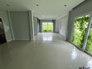 出售 1 卧室 独立屋 在 Khlong Sam Wa, 曼谷