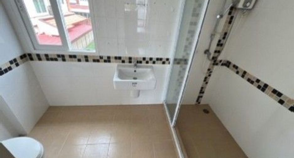 Haus zum Kauf mit 1 Zimmer in Sai Mai, Bangkok