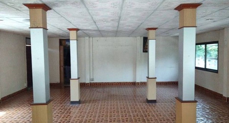 For sale 3 bedrooms house in Mueang Maha Sarakham, Maha Sarakham