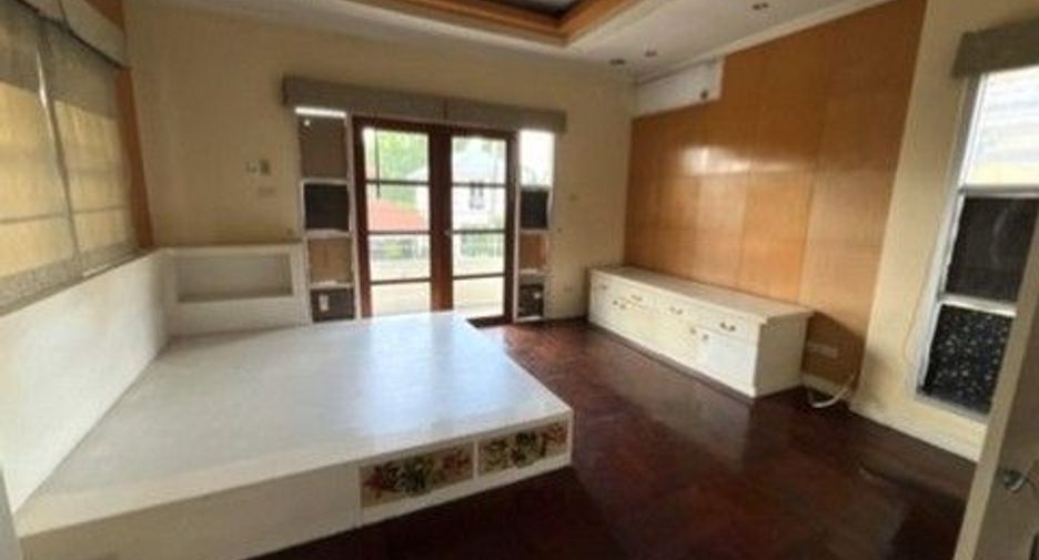 Haus zum Kauf mit 1 Zimmer in Sai Mai, Bangkok