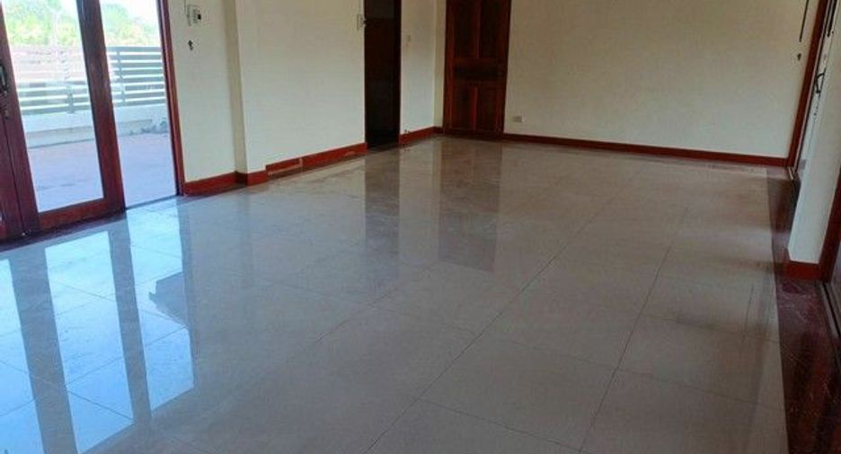 À vendre 3 chambres maison à Mueang Maha Sarakham, Maha Sarakham