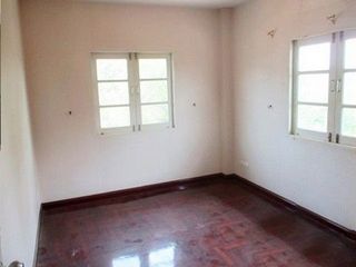 Haus zum Kauf mit 1 Zimmer in Nong Khaem, Bangkok