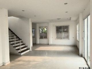 Haus zum Kauf mit 1 Zimmer in Bang Khae, Bangkok
