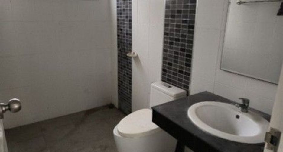 Haus zum Kauf mit 1 Zimmer in Bang Khae, Bangkok
