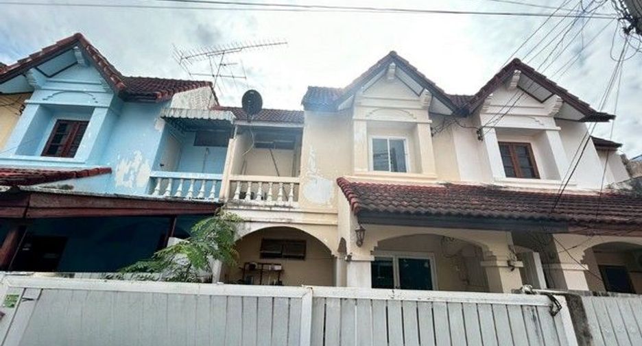 出售 3 卧室 联排别墅 在 Mueang Maha Sarakham, Maha Sarakham