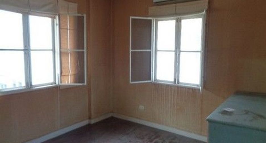 For sale 1 bed house in Bang Khun Thian, Bangkok