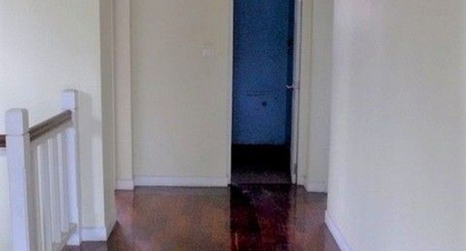 À vendre 1 chambre maison à Bang Khun Thian, Bangkok