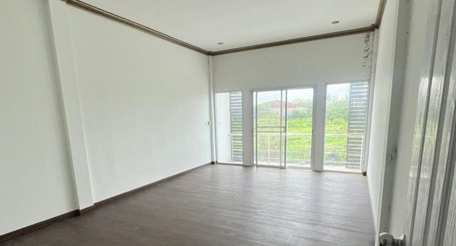 出售 2 卧室 商业空间 在 Nong Han, Udon Thani
