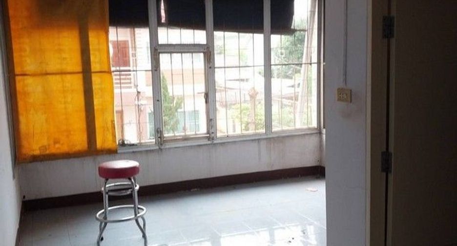 Local comercial en venta de 2 habitaciones en Nong Han, Udon Thani