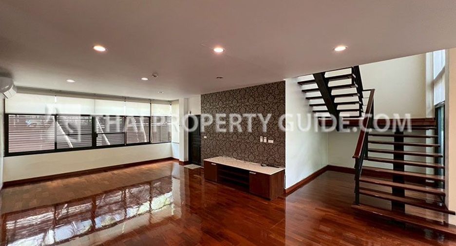 For rent 3 ベッドルーム apartment in Khlong Toei, Bangkok