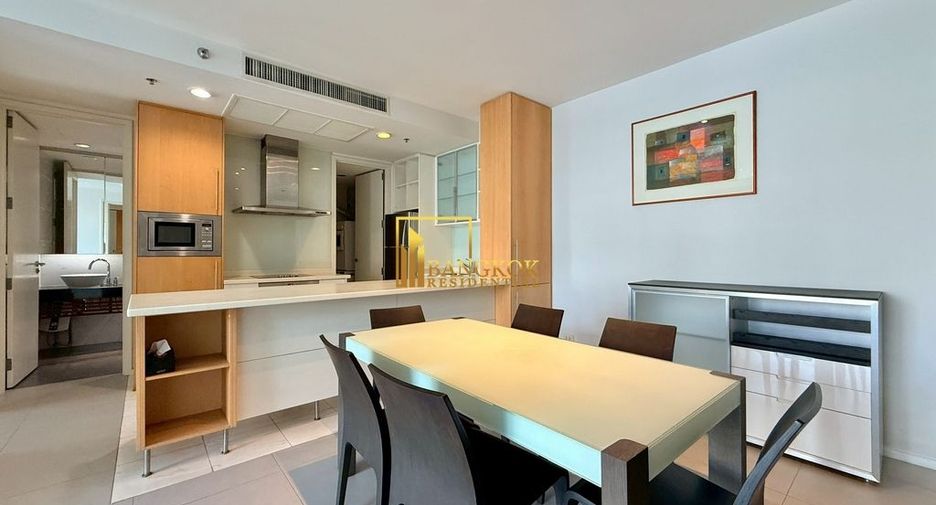 For rent 2 bedrooms condo in Sathon, Bangkok