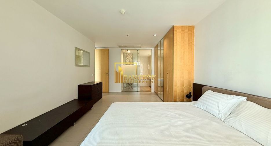 For rent 2 bedrooms condo in Sathon, Bangkok