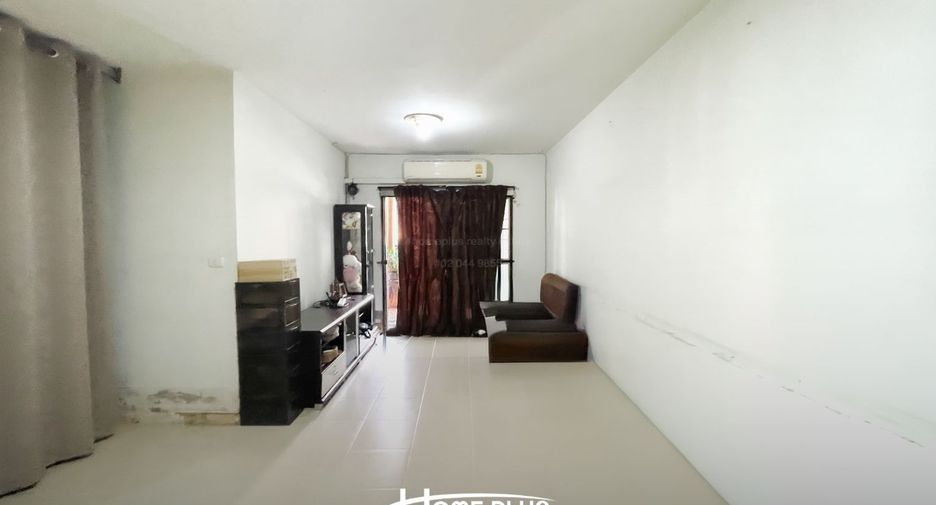 For sale 3 bedrooms townhouse in Khlong Sam Wa, Bangkok