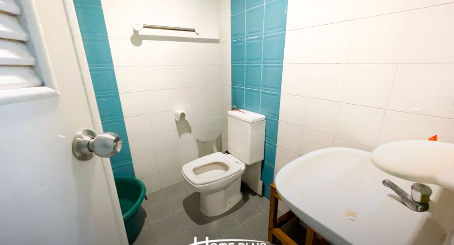 For sale 3 bedrooms townhouse in Khlong Sam Wa, Bangkok