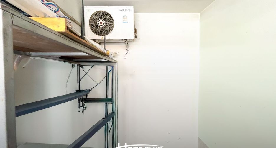 For sale 3 bedrooms townhouse in Khlong Sam Wa, Bangkok