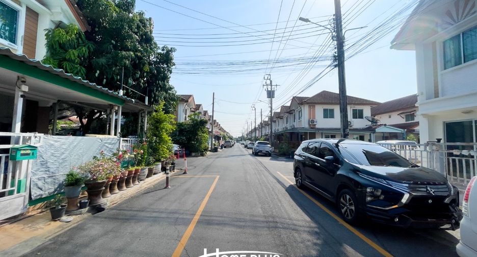 For sale 3 bedrooms townhouse in Khlong Sam Wa, Bangkok