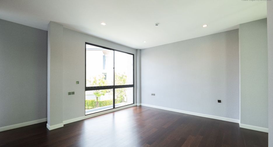 For sale 5 bedrooms house in Saphan Sung, Bangkok