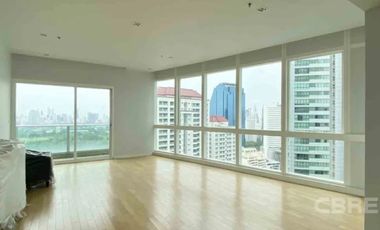 For sale 3 bedrooms condo in Khlong Toei, Bangkok