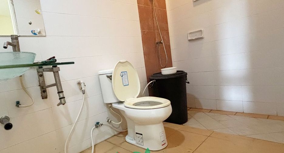 For sale 3 bedrooms townhouse in Mueang Nonthaburi, Nonthaburi