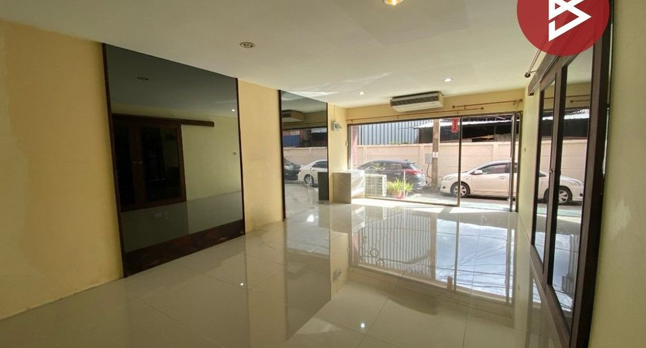 For sale studio condo in Wang Thonglang, Bangkok