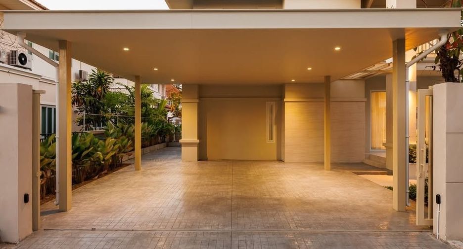 For rent and for sale 4 bedrooms house in San Sai, Chiang Mai