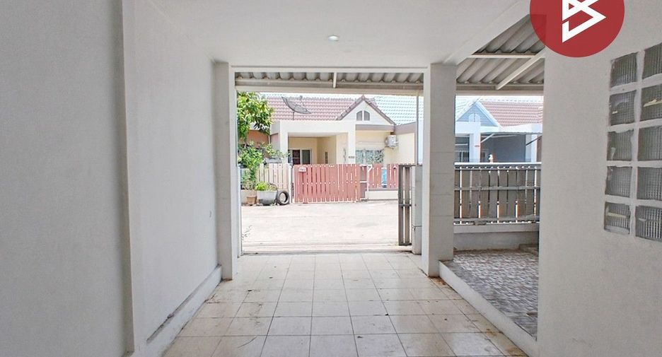 For sale 2 bedrooms townhouse in Mueang Chon Buri, Chonburi