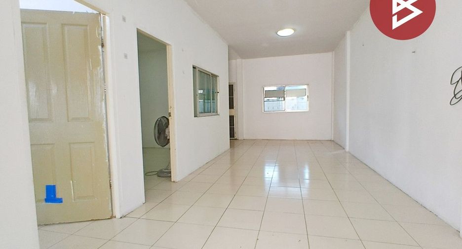 For sale 2 bedrooms townhouse in Mueang Chon Buri, Chonburi