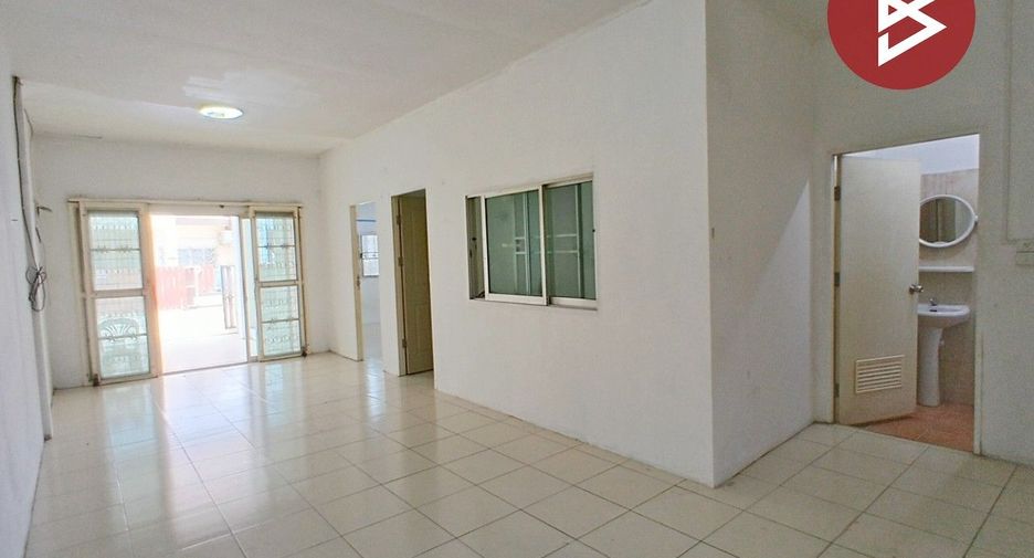 For sale 2 bedrooms townhouse in Mueang Chon Buri, Chonburi