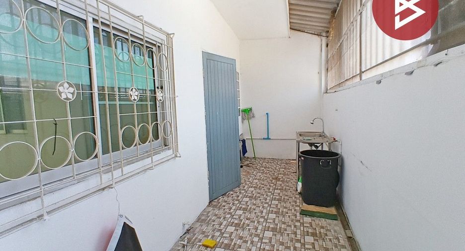 For sale 2 bedrooms townhouse in Mueang Chon Buri, Chonburi