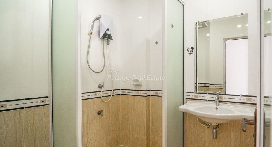 For sale studio condo in Bang Lamung, Chonburi