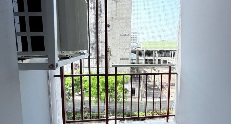 For sale 1 bed condo in Mueang Chon Buri, Chonburi